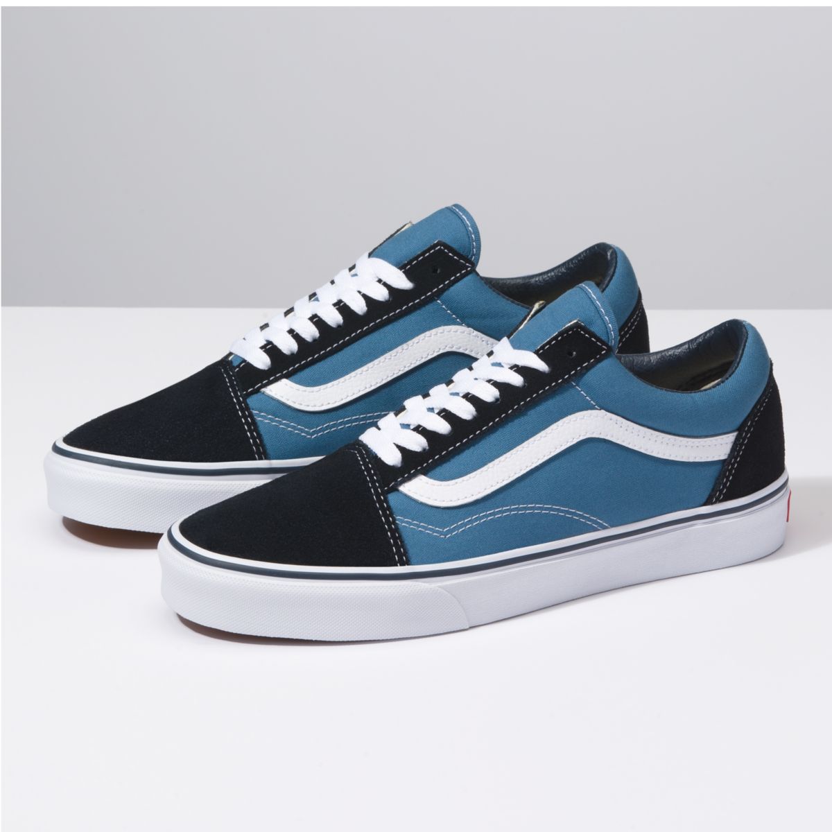 Vans blancos clearance con azul